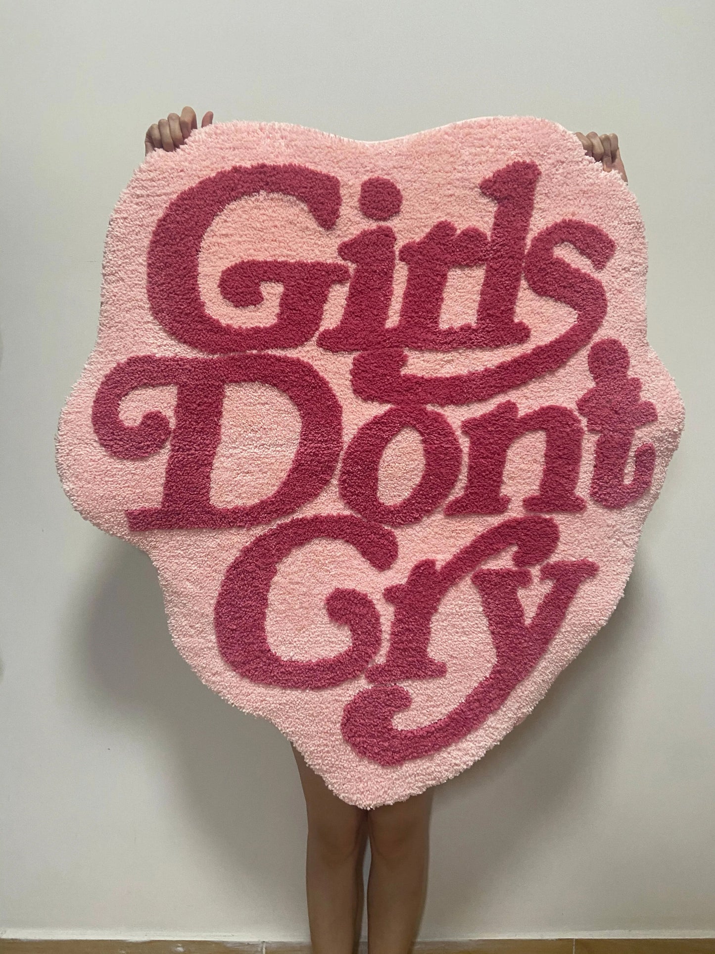 - GIRLS DONT CRY RUG 90X98CM - Pink Gilrs - RugRatz