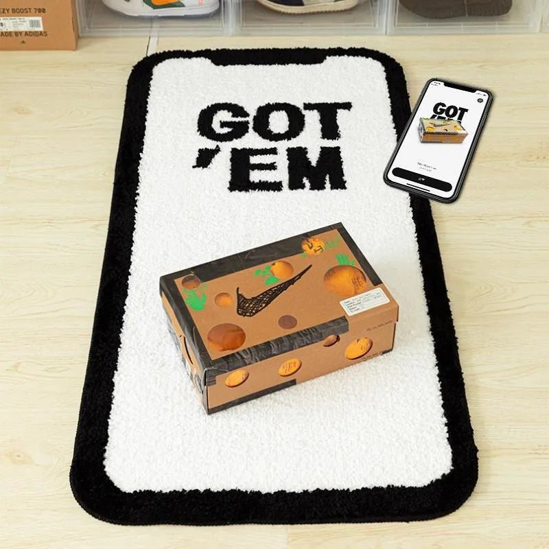 - GOT 'EM SNKRS APP RUG - White - RugRatz