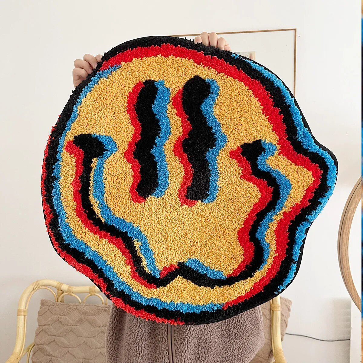 - TRIPPY GLITCH SMILEY FACE RUG - 60x60cm - RugRatz
