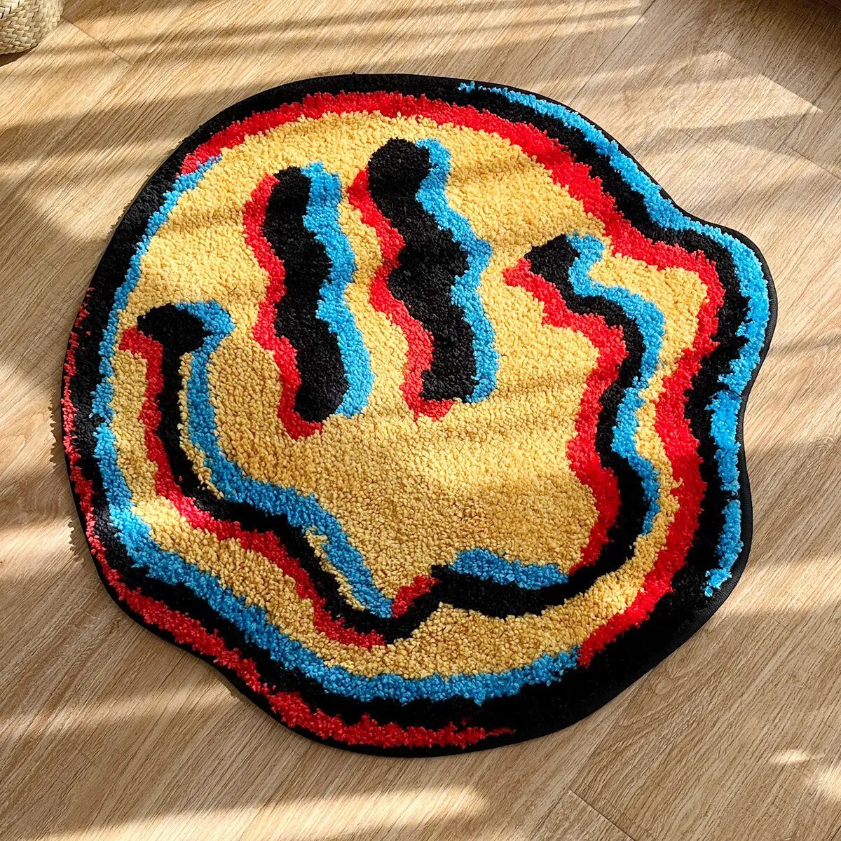 - TRIPPY GLITCH SMILEY FACE RUG - 60x60cm - RugRatz