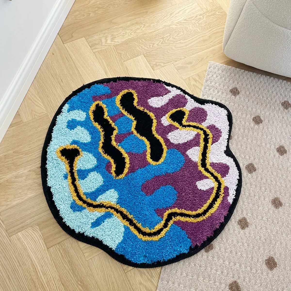 - TRIPPY SMILEY FACE RUG MULTICOLOURED - 60x60cm - RugRatz