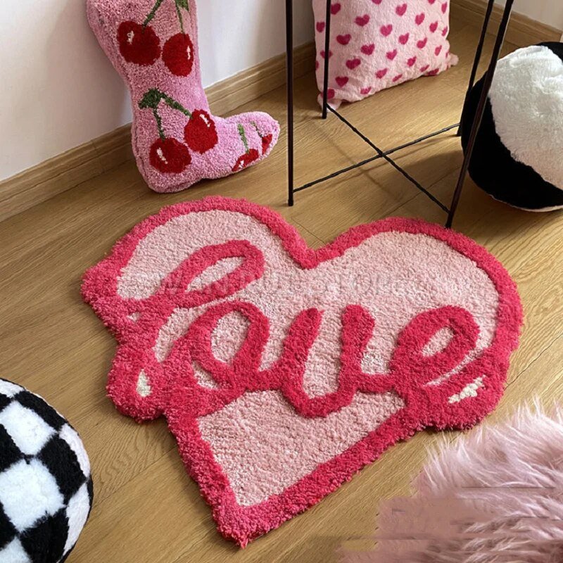 - LOVE HEART RUG 75X63CM - A - RugRatz