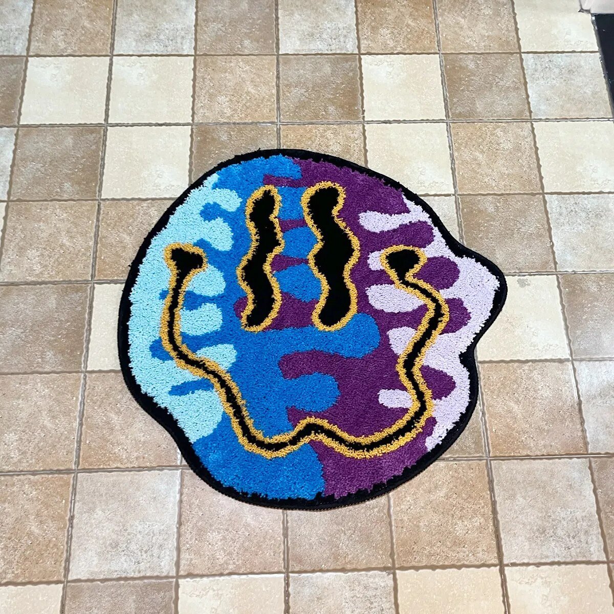 Large Smiley Face Rug TRIPPY SMILEY FACE RUG MULTICOLOURED – RugRatz